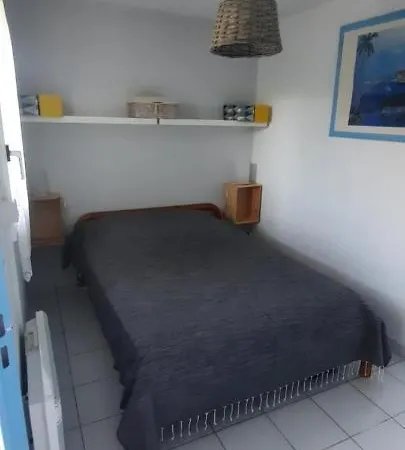 Saintcyp Apartment *